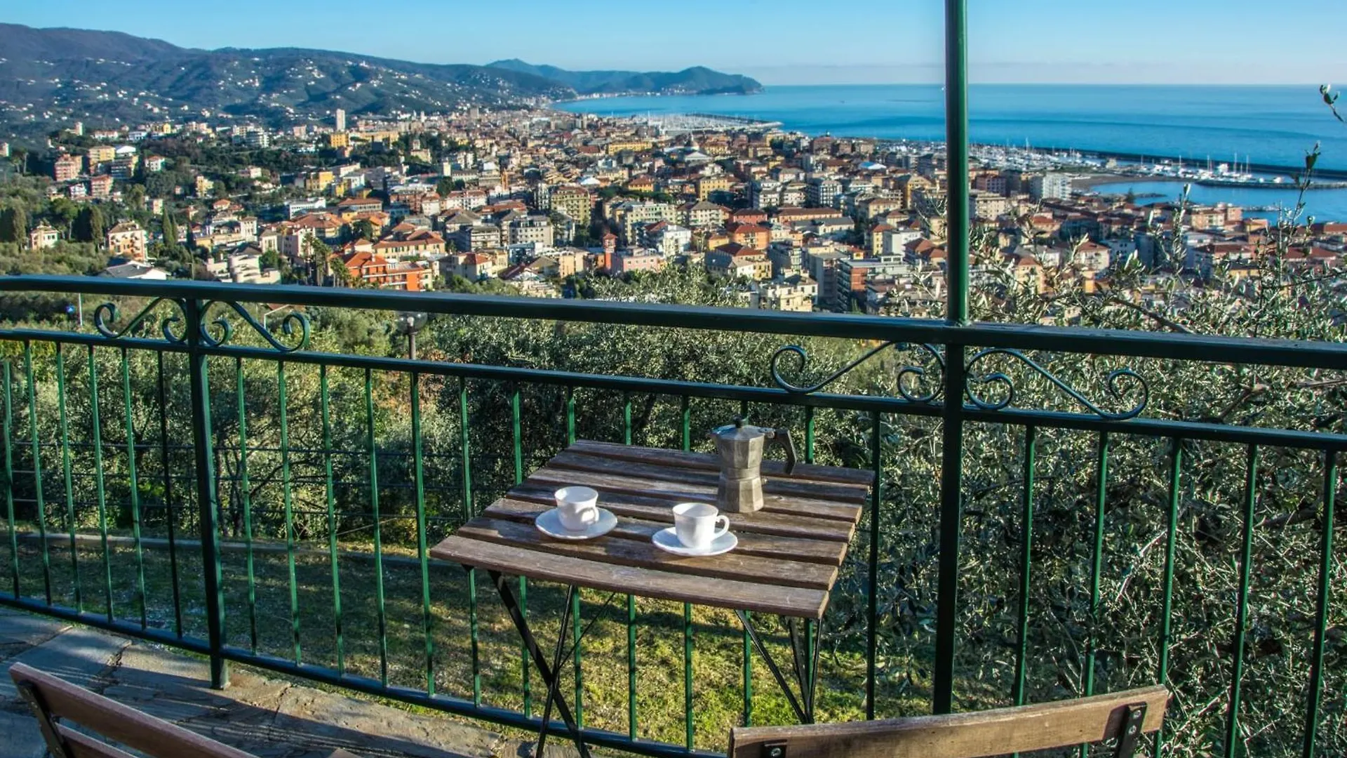 Le Terrazze Sul Mare Daire Chiavari 0*,  İtalya